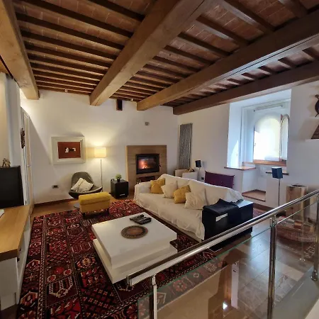 Holiday home Casa Papalino, Con Jacuzzi E Vista Sulle Colline Di Vinci Larciano