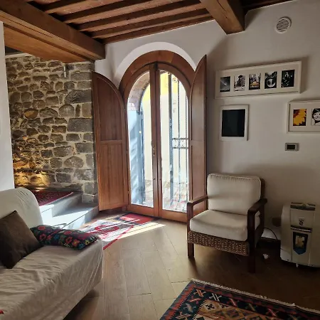 Holiday home Casa Papalino, Con Jacuzzi E Vista Sulle Colline Di Vinci Larciano