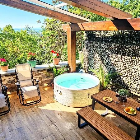 Holiday home Casa Papalino, Con Jacuzzi E Vista Sulle Colline Di Vinci *