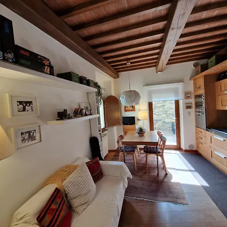 Holiday home Casa Papalino, Con Jacuzzi E Vista Sulle Colline Di Vinci Larciano