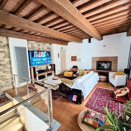 Holiday home Casa Papalino, Con Jacuzzi E Vista Sulle Colline Di Vinci