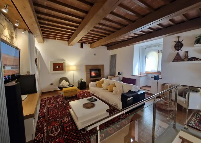 Hébergement de vacances Casa Papalino, Con Jacuzzi E Vista Sulle Colline Di Vinci Larciano