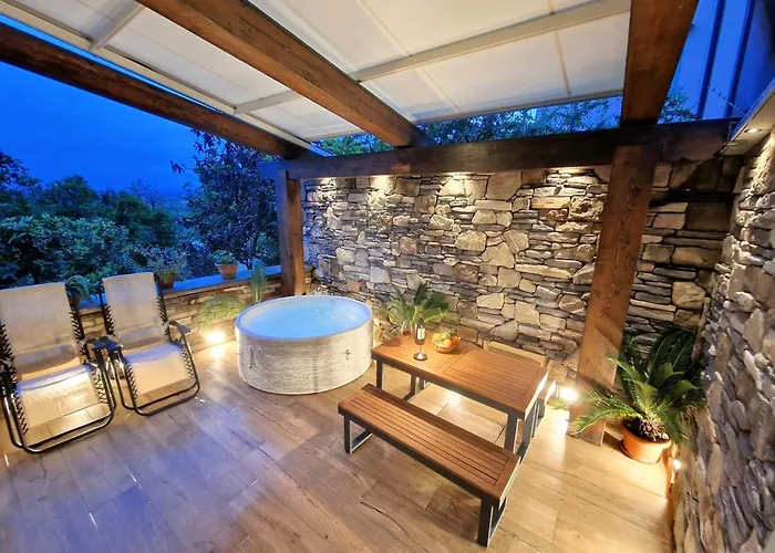 Casa Papalino, Con Jacuzzi E Vista Sulle Colline Di Vinci Hébergement de vacances *